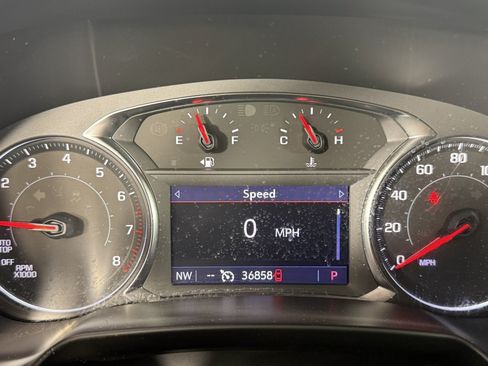 Used 2023 Chevrolet Blazer LT FWD image 17