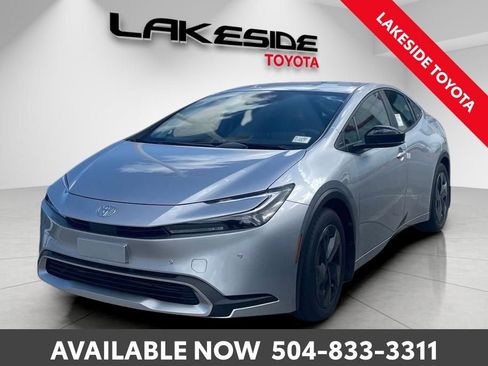 New 2026 Toyota Prius SE image 2