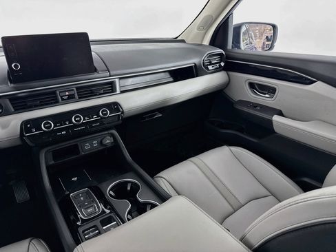 Certified 2023 Honda Pilot Touring image 25