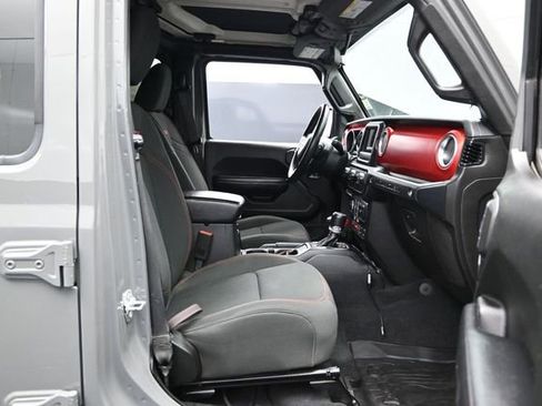 Used 2019 Jeep Wrangler Unlimited Rubicon w/ LED Lighting Group AWD/4WD image 25