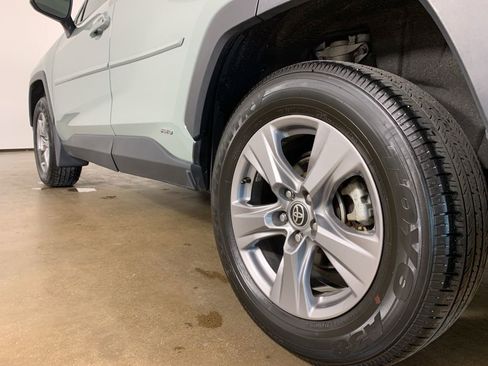 Used 2023 Toyota RAV4 XLE w/ Convenience Package AWD/4WD image 15