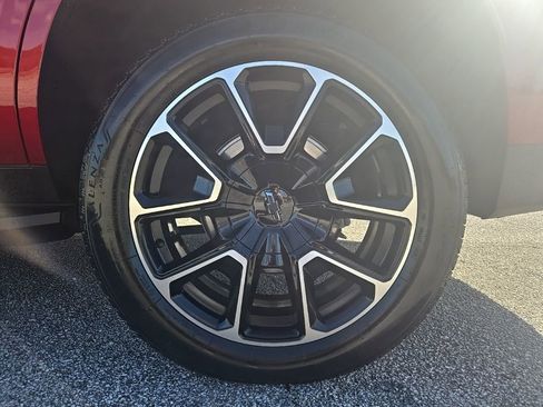 Used 2024 Chevrolet Tahoe RST w/ Luxury Package image 29