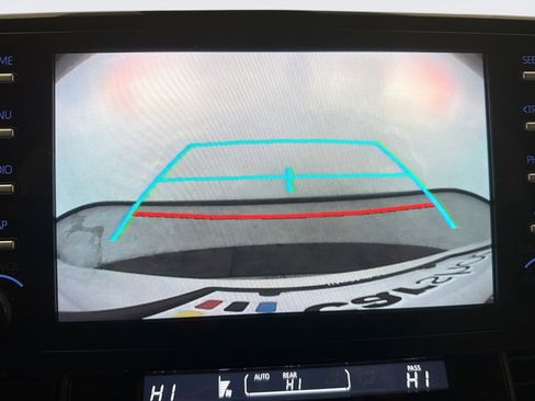 Used 2024 Toyota Sienna LE image 15