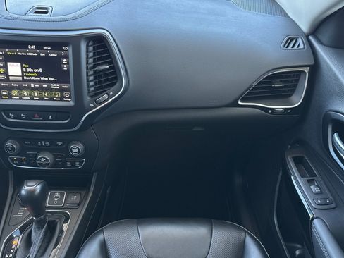 Used 2023 Jeep Cherokee Altitude Lux AWD/4WD image 33