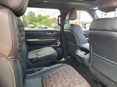 New 2025 Nissan Armada Platinum w/ Convenience Package image 9