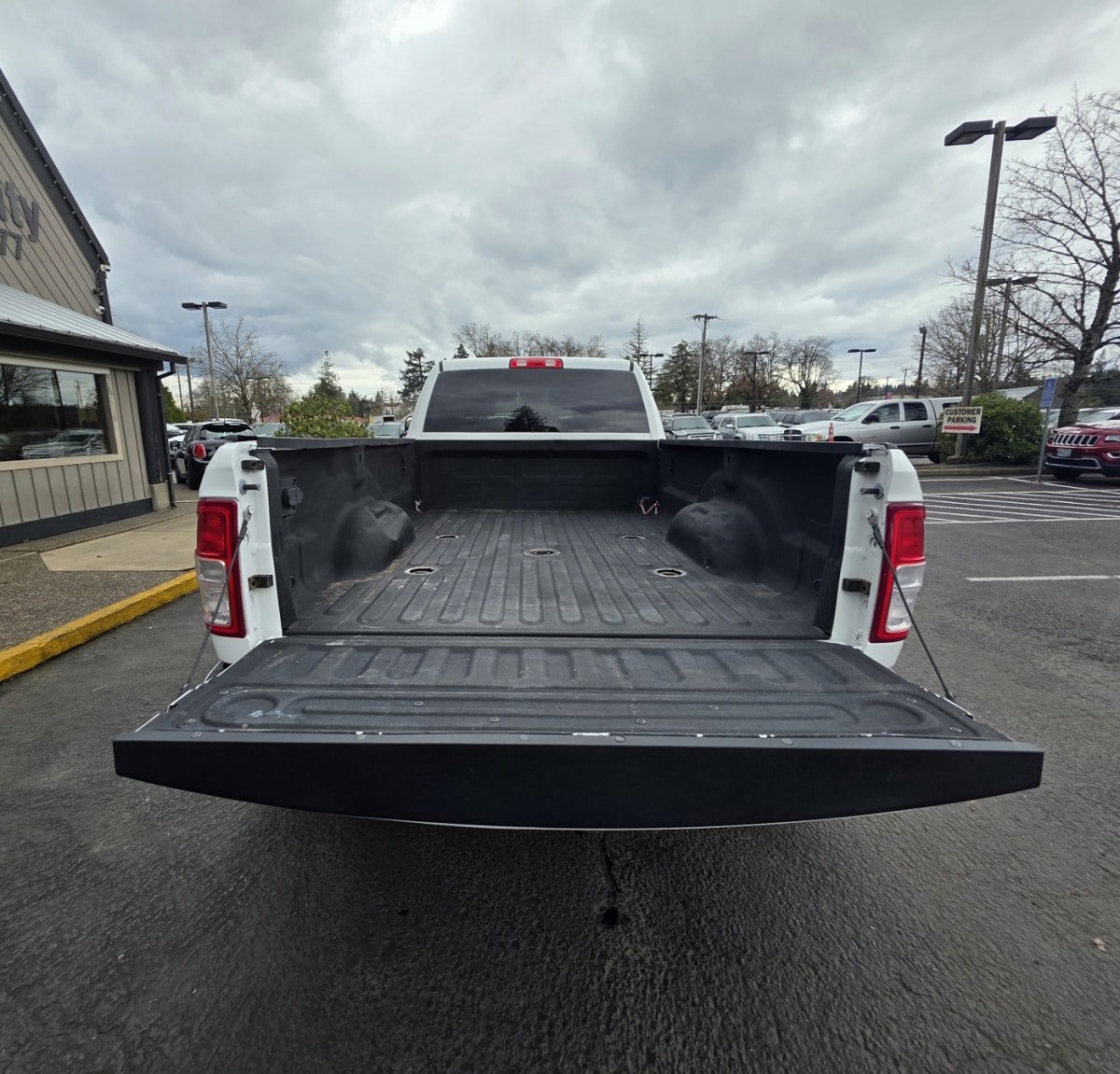 Used 2020 RAM 3500 Big Horn AWD/4WD image 18