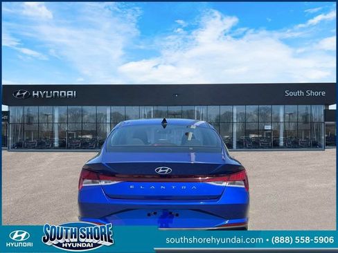 Certified 2023 Hyundai Elantra SEL FWD image 7