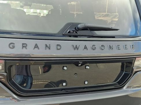 Used 2023 Jeep Grand Wagoneer Series II w/ Quick Order Packagew 28T AWD/4WD image 31