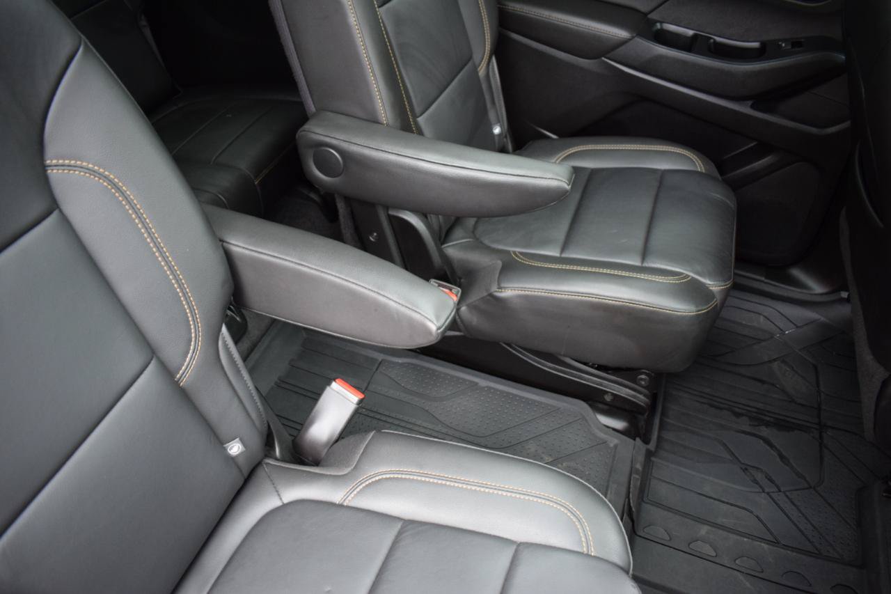 Used 2020 Chevrolet Traverse LT w/ LT Premium Package FWD image 40