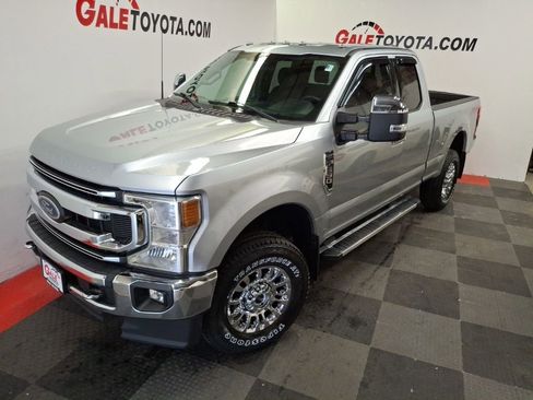 Used 2022 Ford F350 XLT w/ XLT Premium Package AWD/4WD image 3