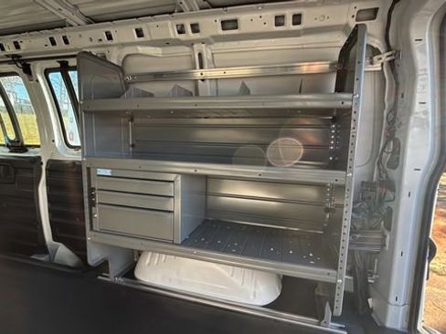 New 2025 Chevrolet Express 2500 Work Van w/ Driver Convenience Package image 20
