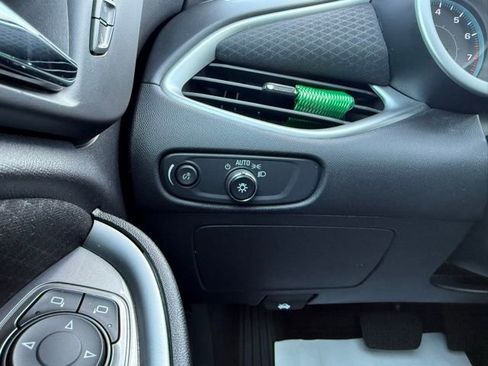 Used 2023 Chevrolet Malibu LT image 42