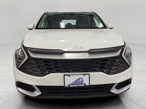 Used 2025 Kia Sportage LX AWD/4WD image 45