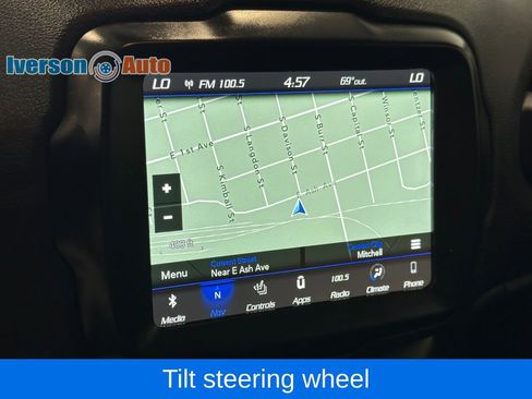 Used 2018 Jeep Renegade Latitude w/ UConnect 8.4 Nav Group AWD/4WD image 22