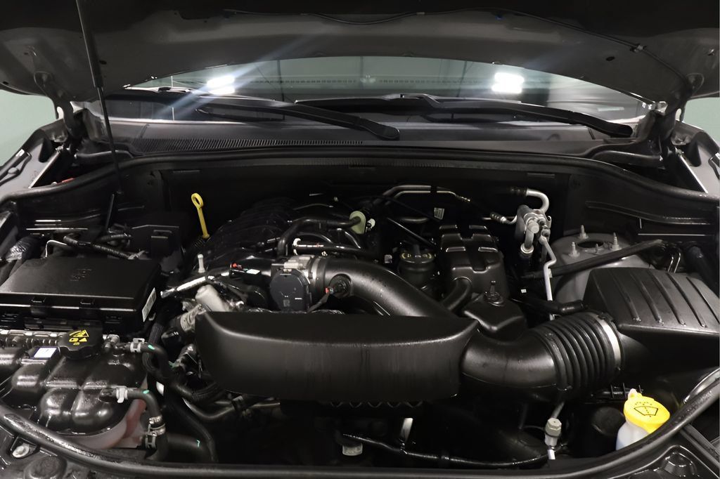 Used 2022 Dodge Durango SXT AWD/4WD image 22