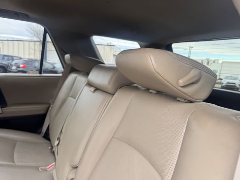 Used 2014 Toyota 4Runner Limited image 16