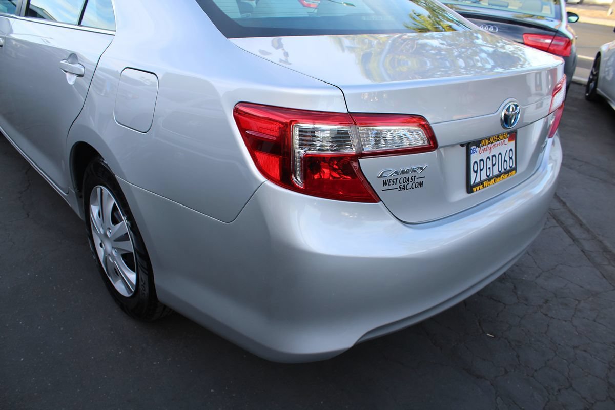 Used 2014 Toyota Camry LE FWD image 15