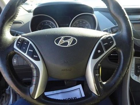 Used 2012 Hyundai Elantra Limited image 13