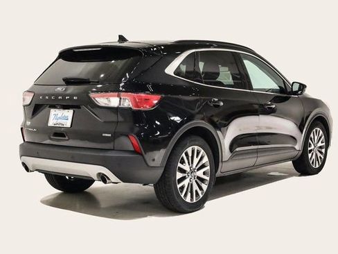 Used 2021 Ford Escape Titanium image 6
