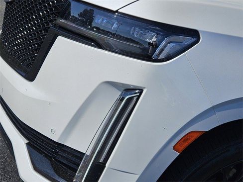 Certified 2024 Cadillac Escalade Sport w/ LPO, ONYX Package image 5