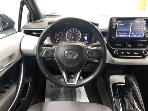 Used 2022 Toyota Corolla SE w/ SE Premium Package image 15