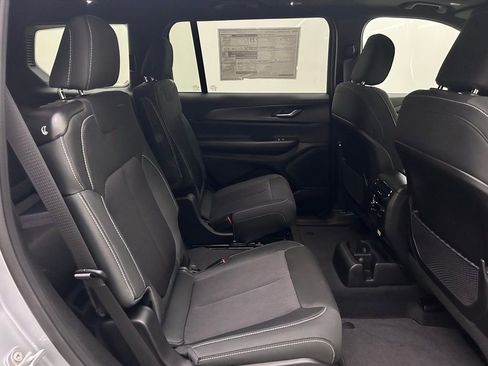 New 2026 Jeep Grand Cherokee L Laredo AWD/4WD image 17