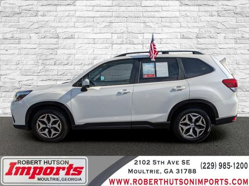 Used 2019 Subaru Forester Premium AWD/4WD image 1