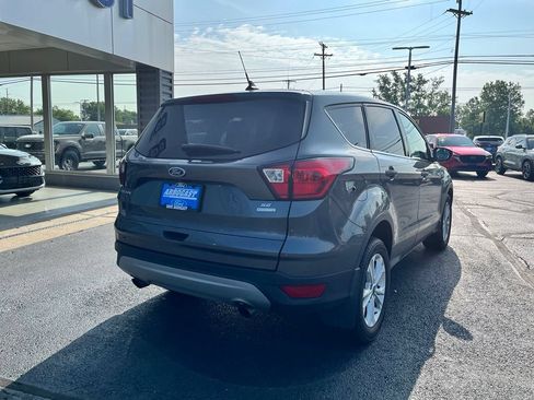 Used 2019 Ford Escape SE FWD image 7