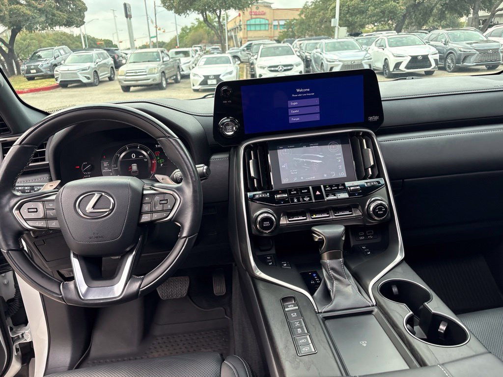 Used 2023 Lexus LX 600 4WD w/ Accessory Package (Z1) image 16