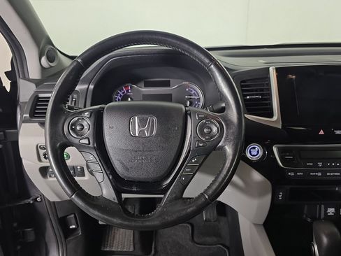 Used 2019 Honda Ridgeline RTL-E image 12