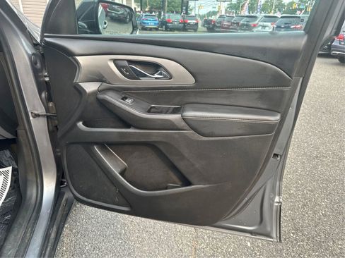 Used 2018 Chevrolet Traverse LS image 25