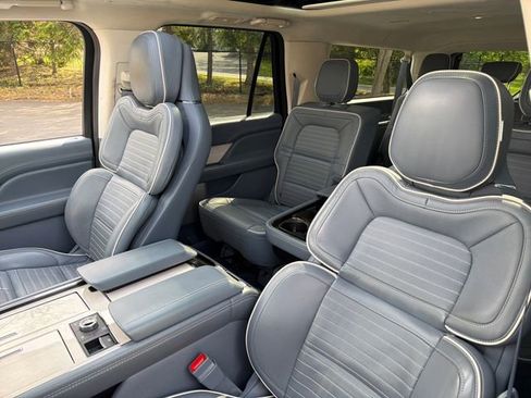 Used 2021 Lincoln Navigator L Black Label AWD/4WD image 36
