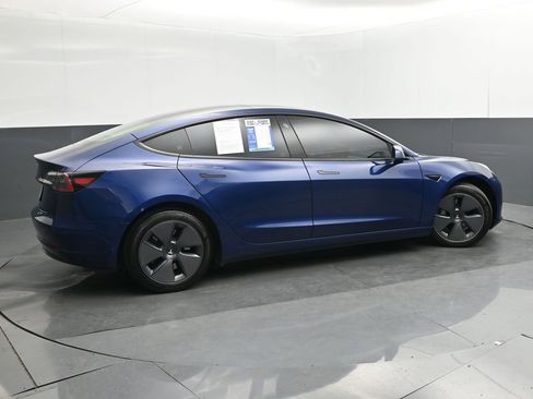 Used 2023 Tesla Model 3 Standard Range image 6