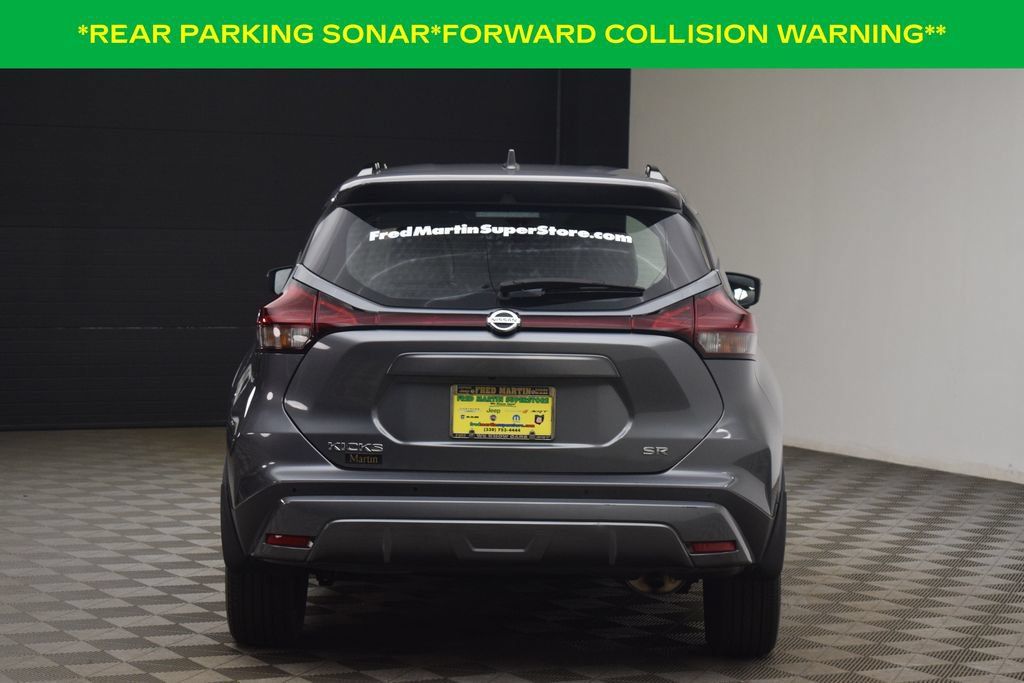 Used 2021 Nissan Kicks SR w/ SR Premium Package FWD image 6