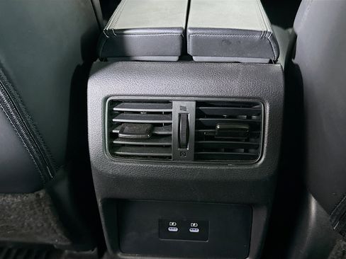 Used 2025 Nissan Rogue SV w/ SV Premium Package image 27