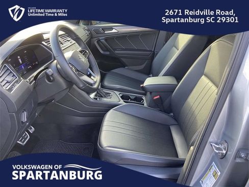 Used 2024 Volkswagen Tiguan SE R-Line image 14