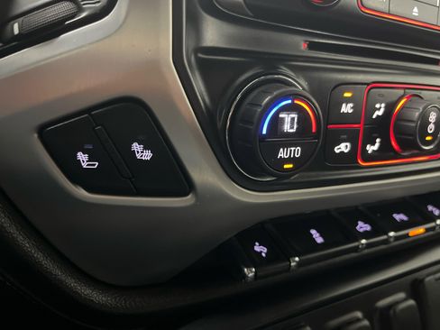 Used 2015 GMC Sierra 2500 SLT image 16