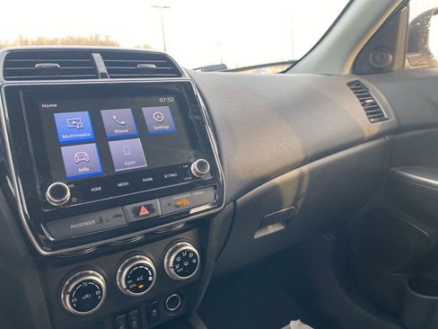 Used 2021 Mitsubishi Outlander Sport SE image 14