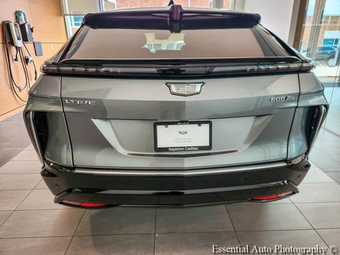 Certified 2024 Cadillac Lyriq Luxury w/ LPO, Floor Liner Package AWD/4WD image 6