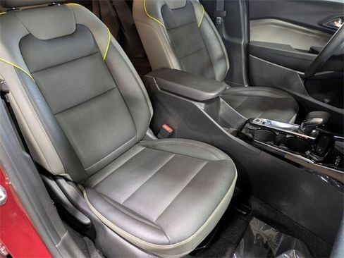 Certified 2024 Chevrolet Trax ACTIV w/ Sunroof Package image 30