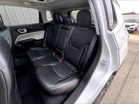 Used 2022 Jeep Compass Limited w/ Sun and Sound Group AWD/4WD image 26