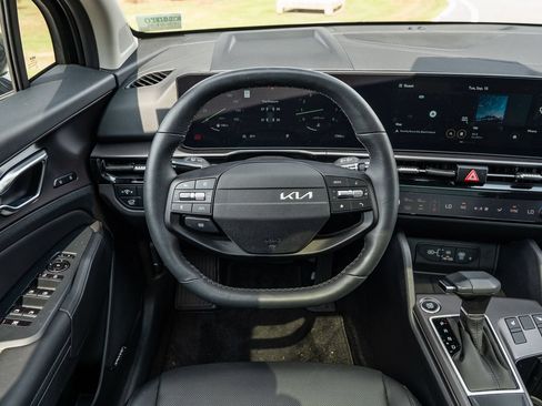 Used 2026 Kia Sportage SX FWD image 24