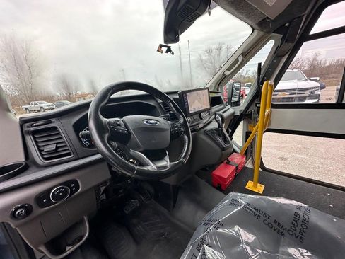 Used 2022 Ford Transit 350 image 9