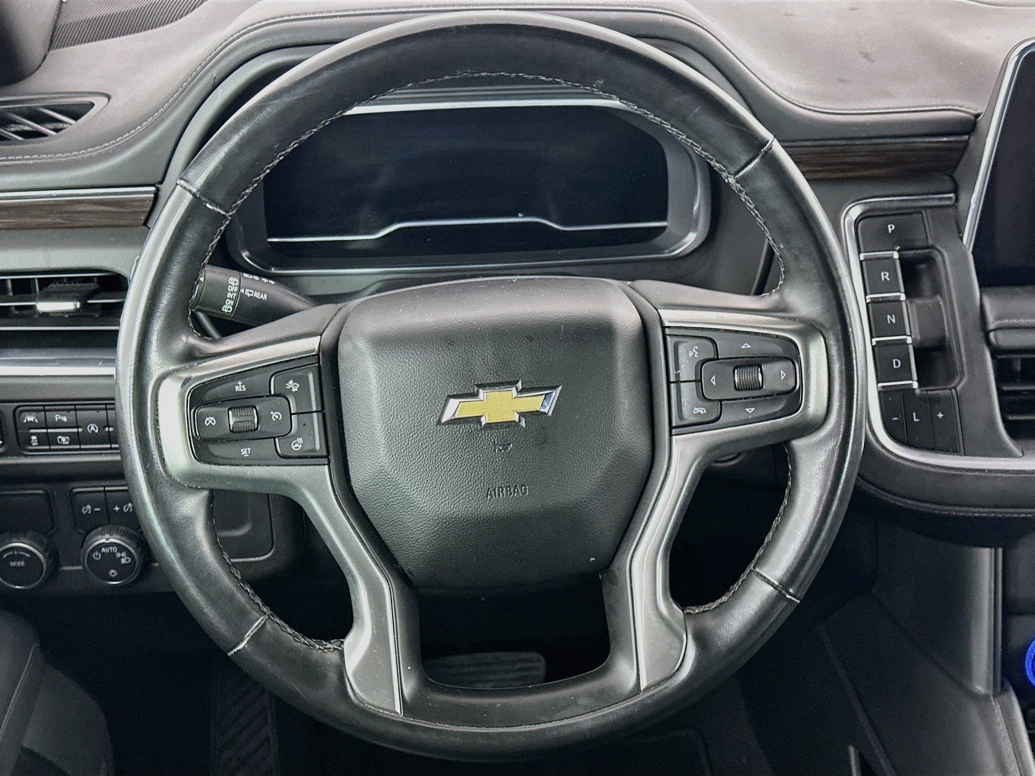 Used 2023 Chevrolet Tahoe LT w/ Luxury Package RWD image 18