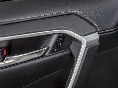 Used 2020 Toyota RAV4 Limited image 48