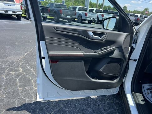 New 2025 Ford Escape ST-Line w/ Tech Pack #1 image 16