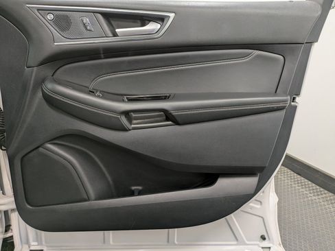 Used 2019 Ford Edge Titanium w/ Equipment Group 301A image 27