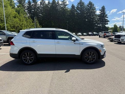 Used 2023 Volkswagen Tiguan SE AWD/4WD image 5