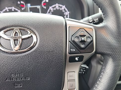 Used 2020 Toyota 4Runner SR5 Premium image 18