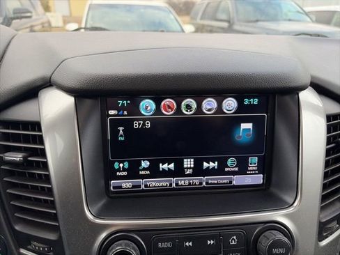 Used 2020 Chevrolet Suburban Premier image 21